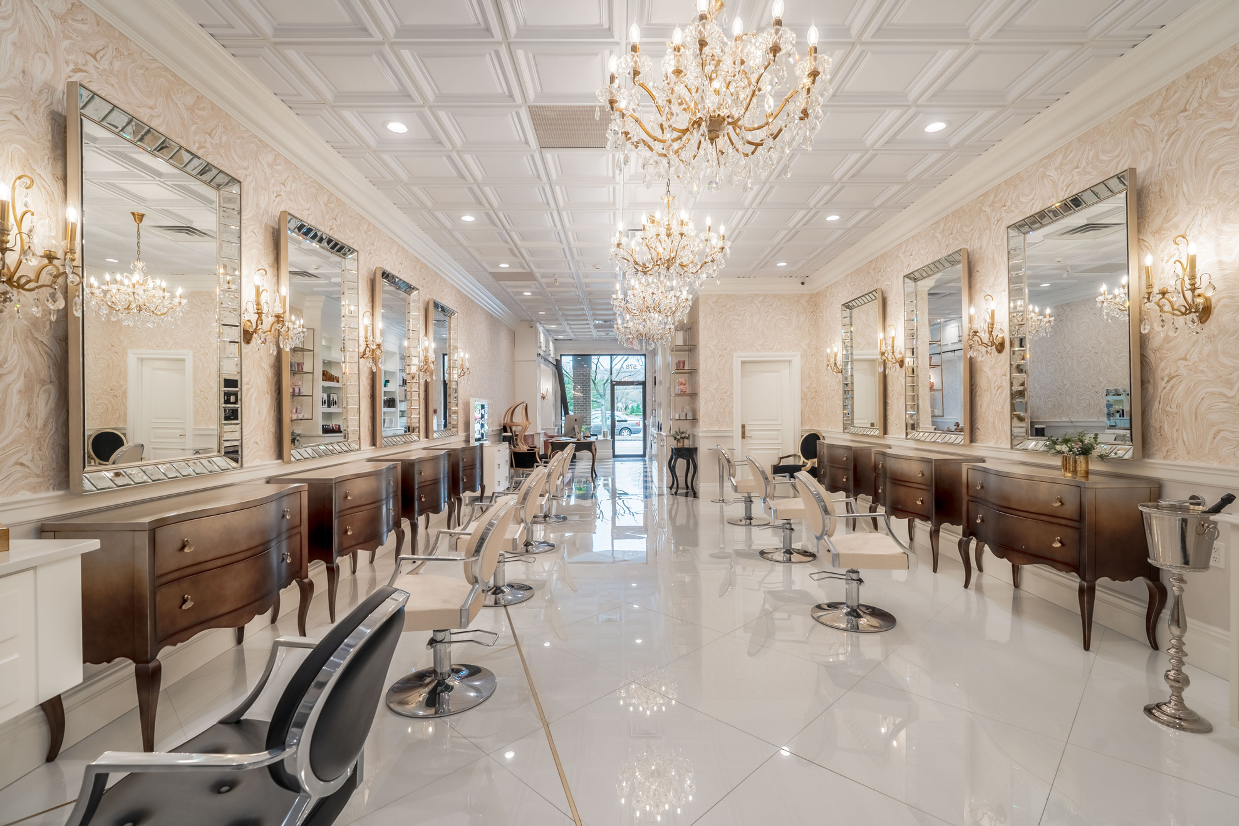 Salon small